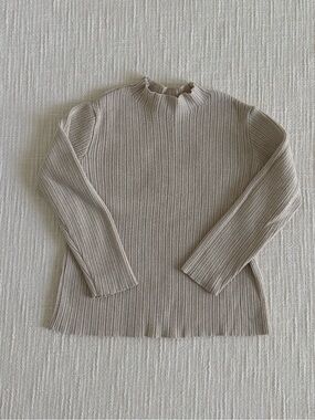 Ribbed Mock Neck Sweater in Light Taupe
